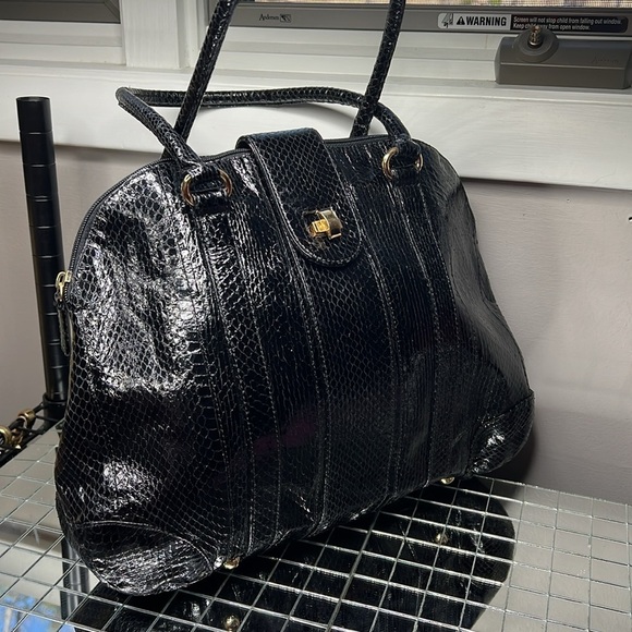 Bloomingdale’s Black Snakeskin Satchel Zip Top & Flap Shoulder Bag - Picture 3 of 8